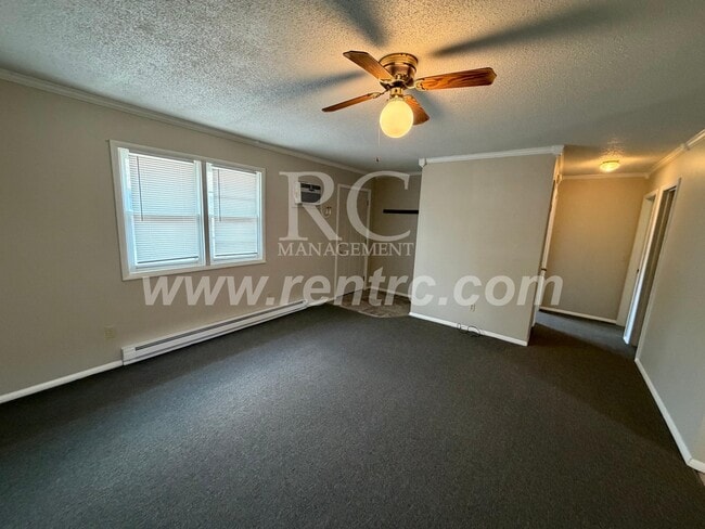 Building Photo - 300 Vaught St