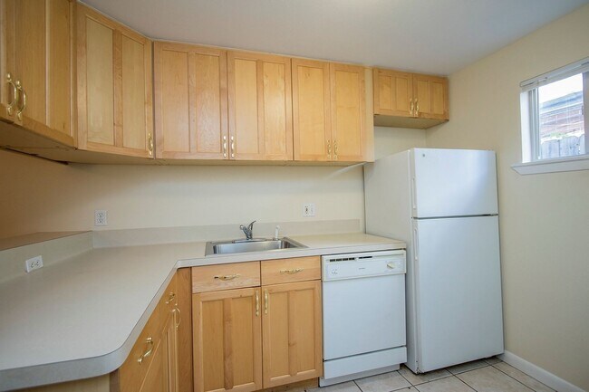 Building Photo - 1620 Hawthorne St