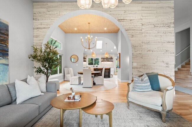 Building Photo - September 2026 - June 2027 Stunning Fully Furnished Rental in Golden, Colorado