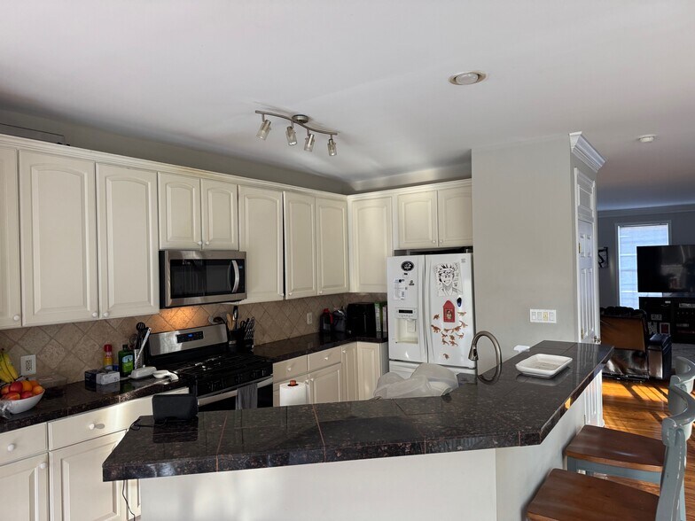 Building Photo - 20925 Cheyenne Ter