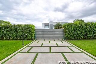 Building Photo - 11700 SW 22nd Ct