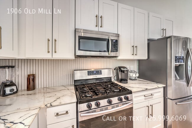 Building Photo - 1906 Old Mill Ln