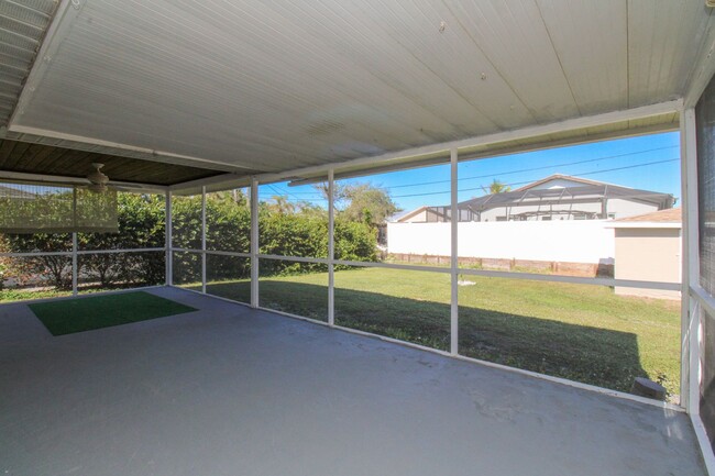 Building Photo - ** 2/2 HOME IN NAPLES PARK UNFURNISHED ** ...