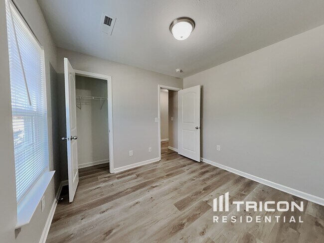 Building Photo - 1609 Brownairs Ln