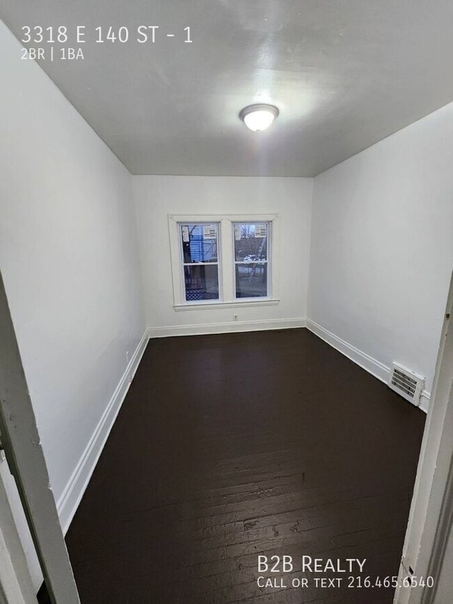 Building Photo - 3318 E 140th St