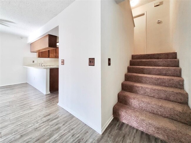 Building Photo - 3568 Ranch Rd 2222