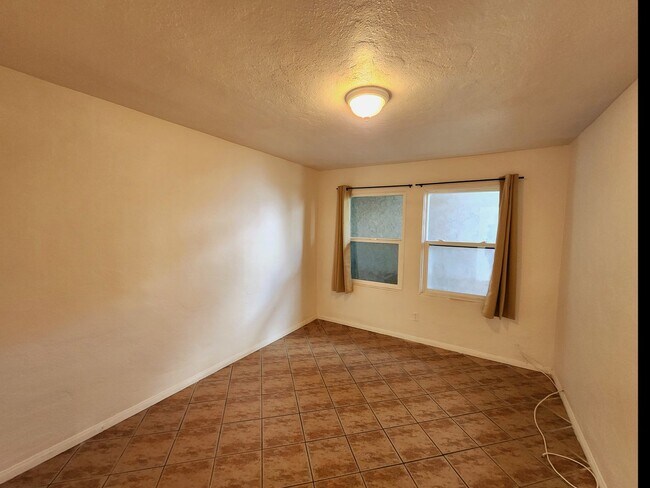 Building Photo - 2274 Kearney Ave