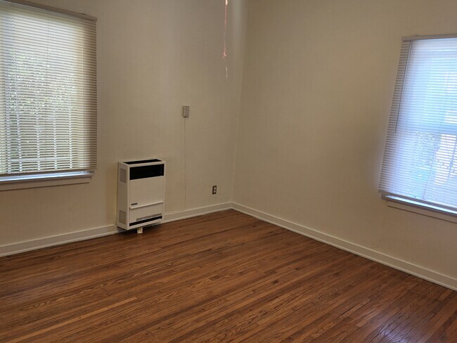 Building Photo - 1225 Stearns Dr