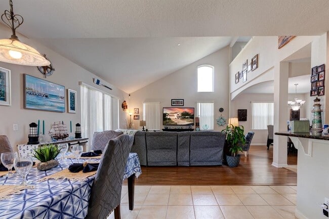 Building Photo - 3161 Poppy Hill Rd