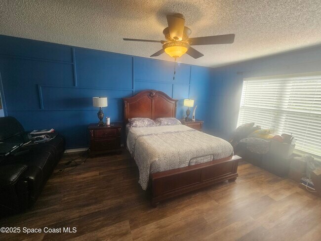 Building Photo - 2240 Spring Creek Cir