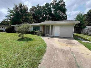 Building Photo - 6123 Hilltop Rd