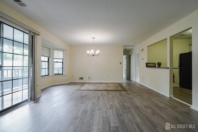 Building Photo - 809 Woodhaven Dr