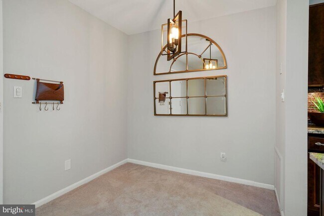 Building Photo - 5907 Kingsford Rd