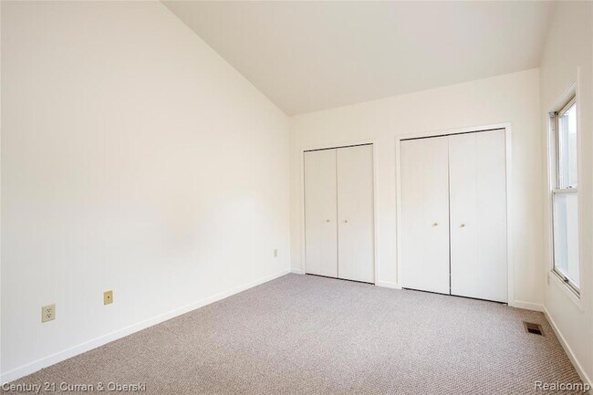 Building Photo - 9429 Westwind Dr