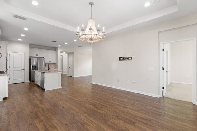 Building Photo - BEAUTIFUL Home for Rent in Estancia with T...