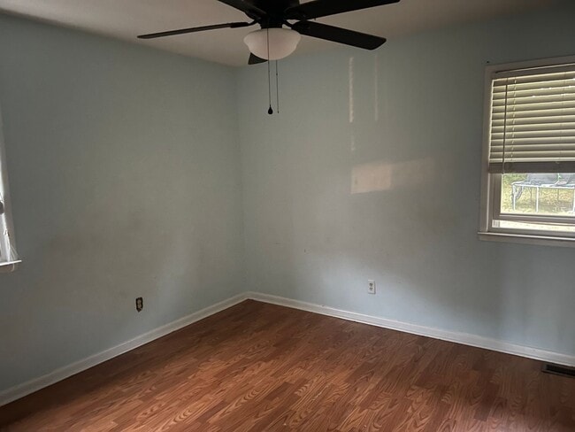 Building Photo - 3 BED 2 BATH IN FAYETTEVILLE NC