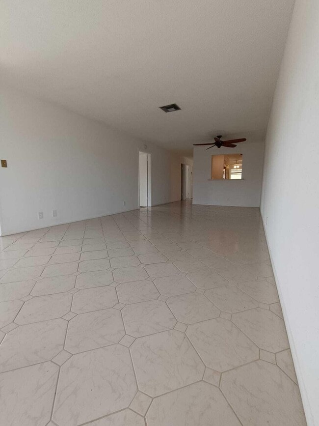 Building Photo - 13283 Pineapple Palm Ct