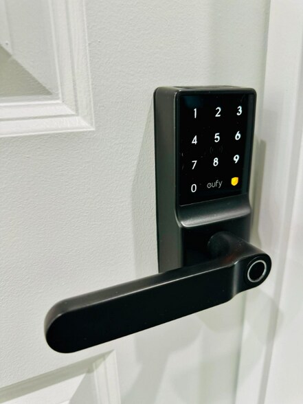 Building Photo - 236 Buxton Ave