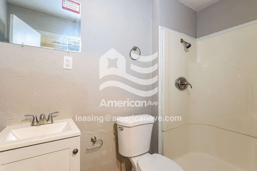 Building Photo - 364 Fairhill Dr