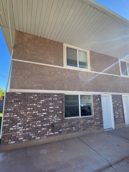 Building Photo - 148 W 140 S