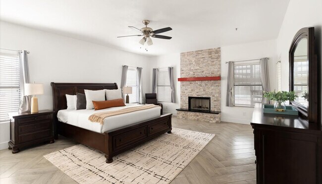 Building Photo - 11264 N 128th Pl