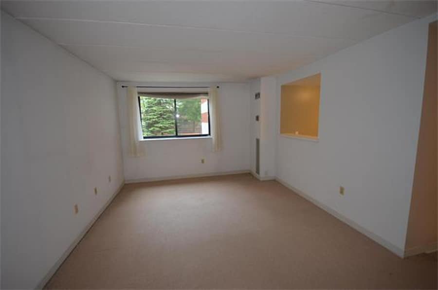 Building Photo - 1933 Commonwealth Ave