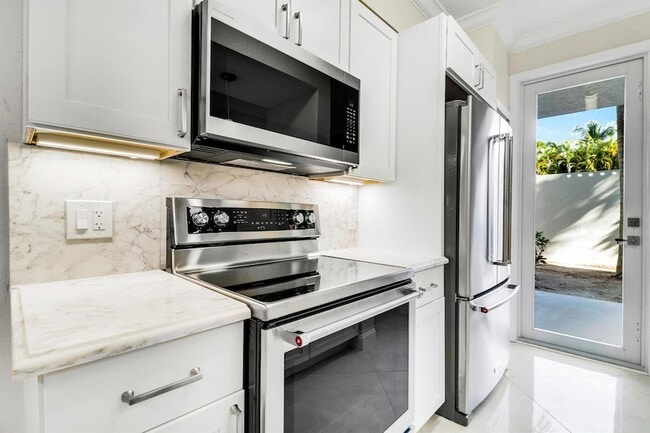 Building Photo - 11010 Legacy Dr