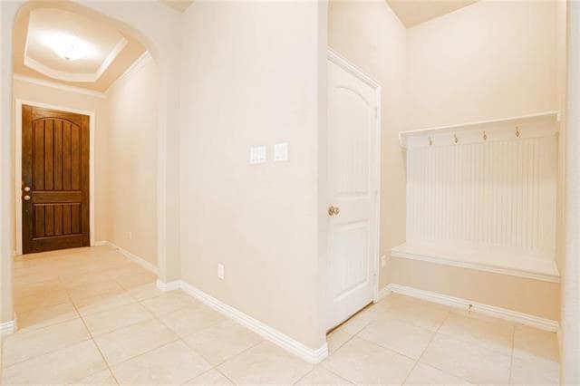 Building Photo - 100 Mineral Point Dr