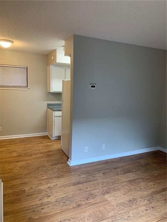 Building Photo - 303 W 40th St