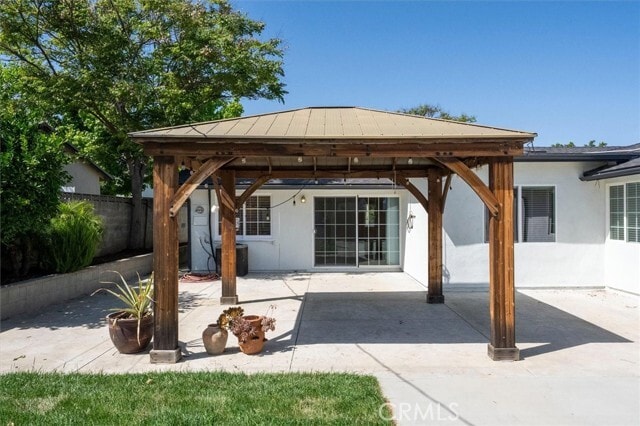 Building Photo - 24324 Victory Blvd