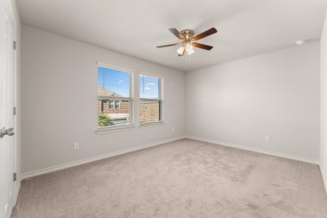 Building Photo - 740 Aliso Trail