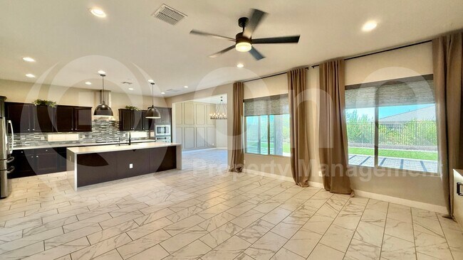 Building Photo - 10741 Tarragon Ave