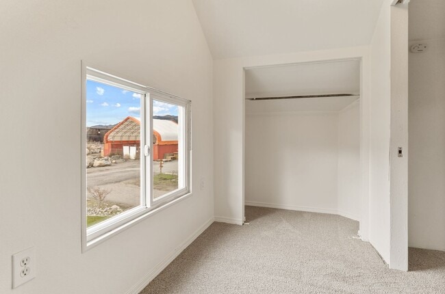 Building Photo - Charming 3-Bedroom, 1-Bathroom Home with Upstairs Bonus Area