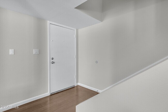 Building Photo - 6816 S Snyder Ln