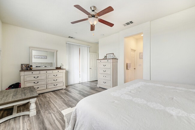 Building Photo - 10476 Siltstone Way