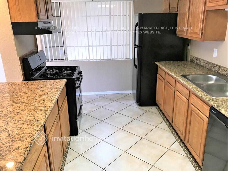 Building Photo - 3544 W Tuckey Ln