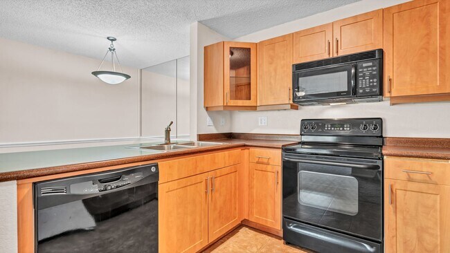 Building Photo - 5668 Baywater Dr