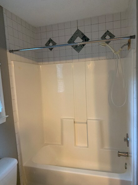 Building Photo - 1740 Brompton Square