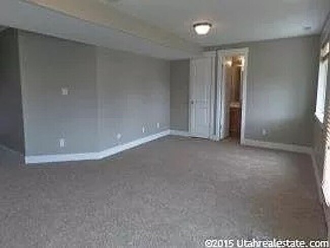 Building Photo - Lehi 3 Bedroom Town Home Pets OK