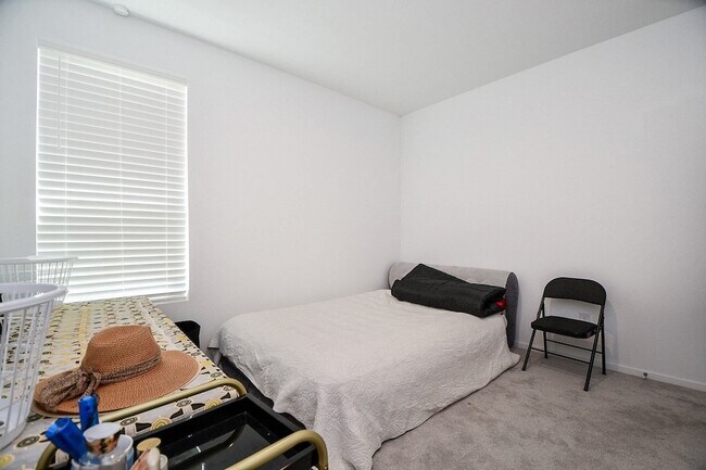 Building Photo - 26610 Coast Redwood Dr