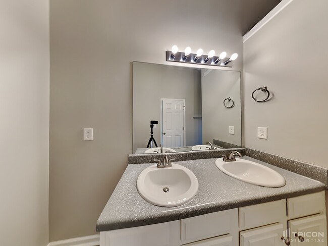 Building Photo - 1840 Lily Stem Trail NE