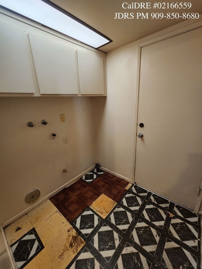 Building Photo - Baldwin Park 3 Bedroom Home