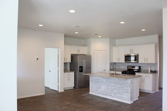 Building Photo - 22619 Theodoli Dr