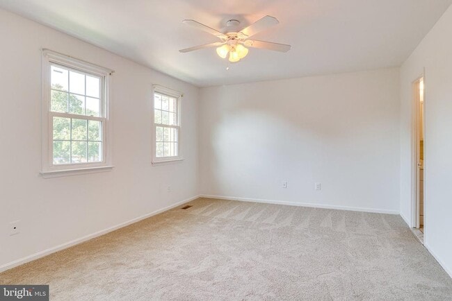 Building Photo - 9911 Whitewater Dr