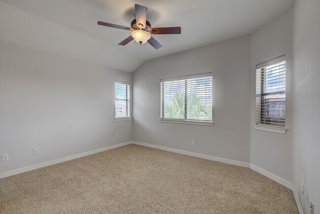 Building Photo - 18422 Windsor Lakes Dr