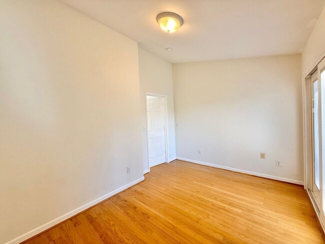 Building Photo - Charming 2BD, 2BA Durham Home with a Bonus Room/Office & Fenced Yard in a Prime Location