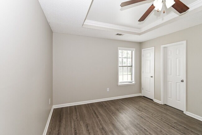 Building Photo - 6901 River Birch Rd