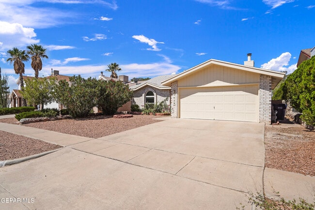 Building Photo - 1029 Chiricahua Dr