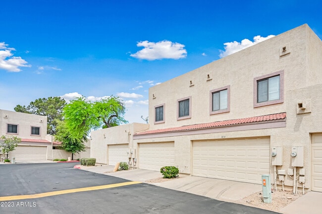 Building Photo - 4734 W Townley Ave
