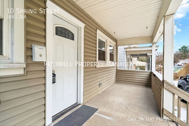 Building Photo - 10 S Spring St